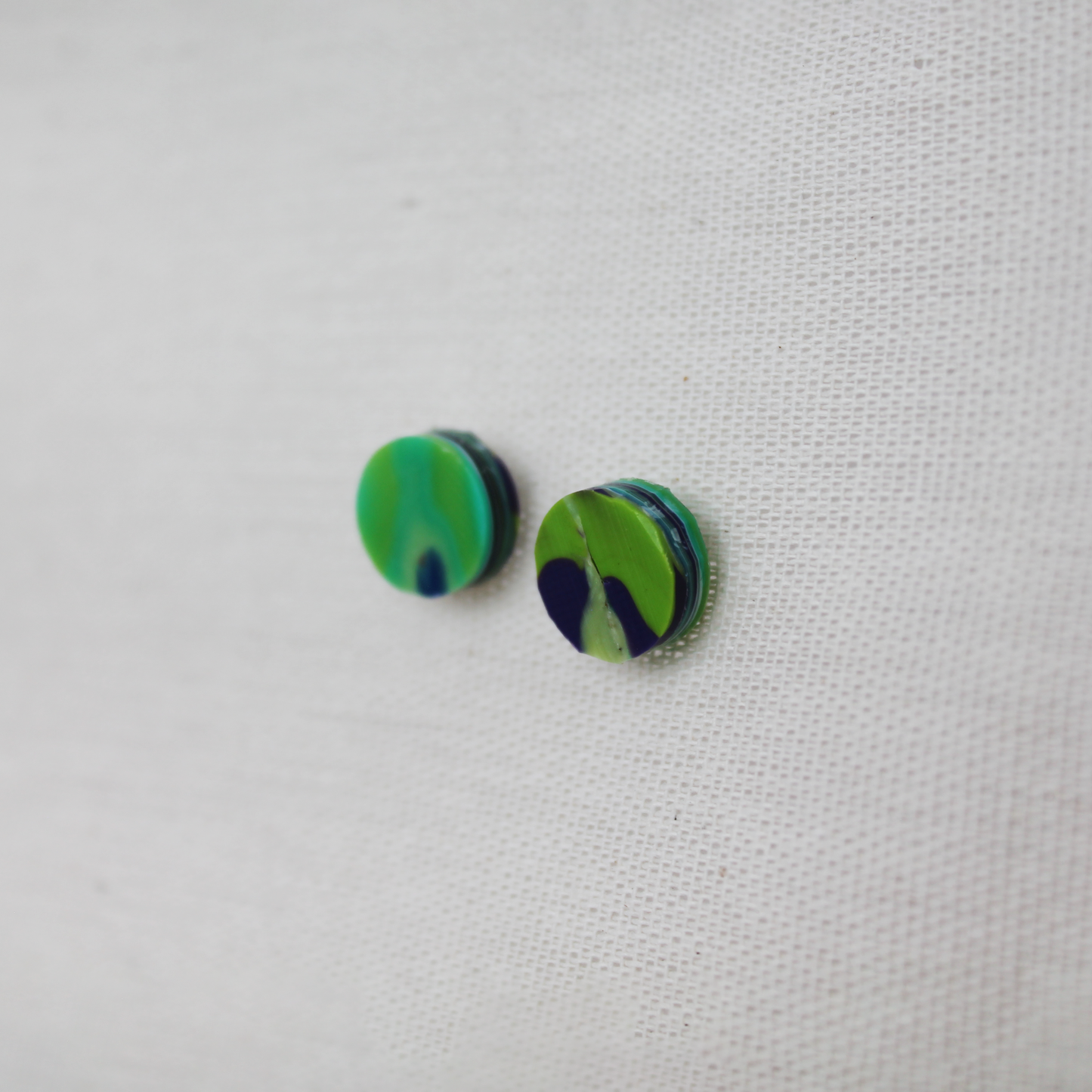 Aretes MONDO